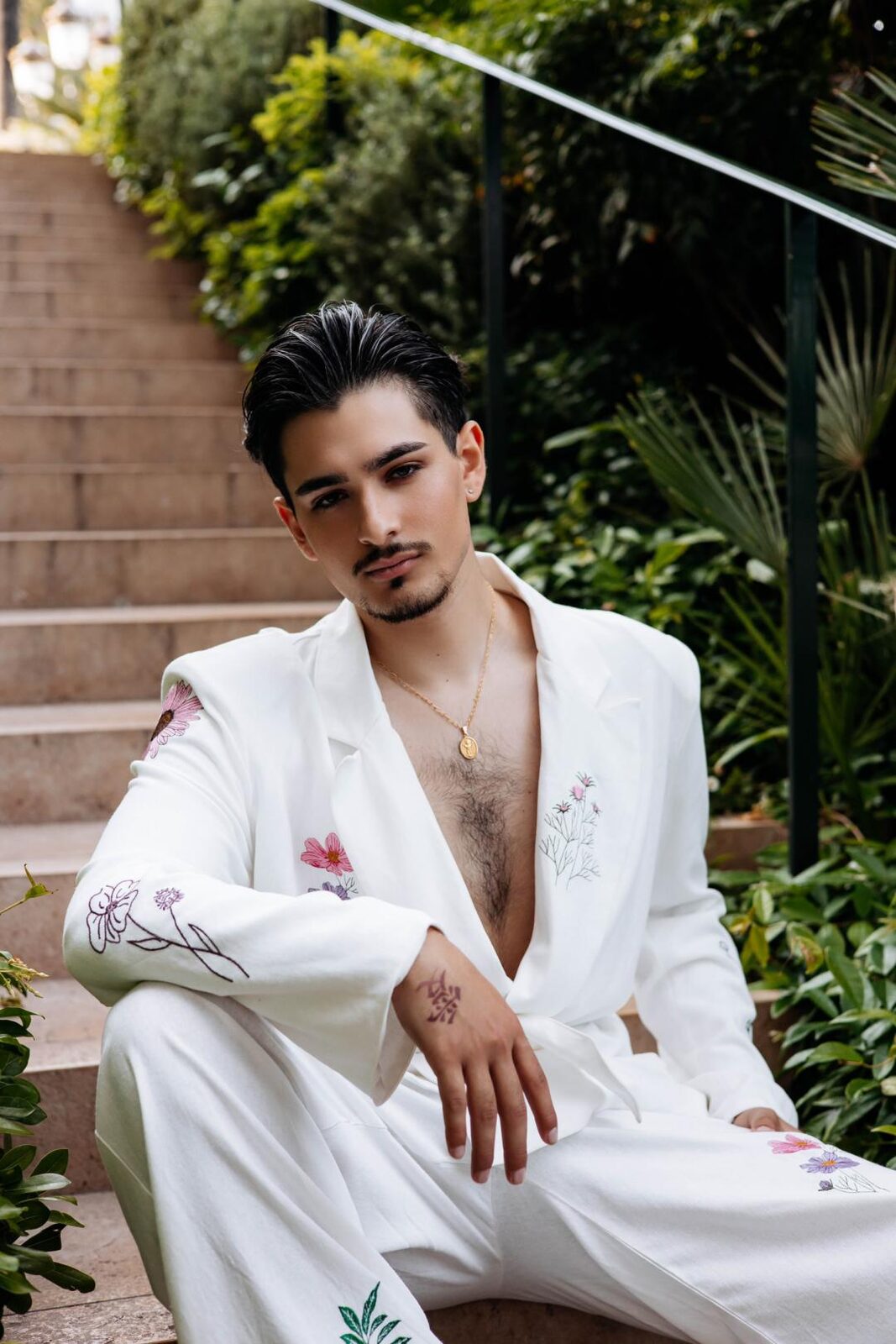 Israel Huertas - Monaco FW 2026, editorial retrato mirada lateral